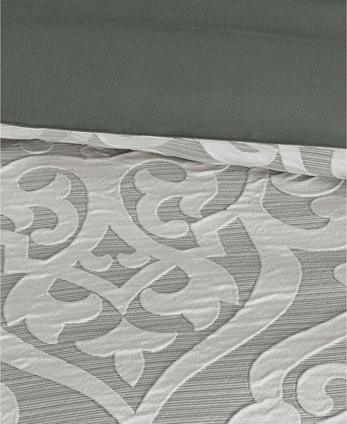 Madison Park Odette California King 8 Piece Jacquard Comforter Set Silver $490