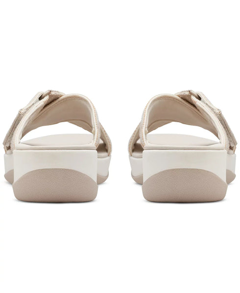 Woman's Sandals Clarks Cloudsteppers Arla Wave Sandal Beige Size 9M