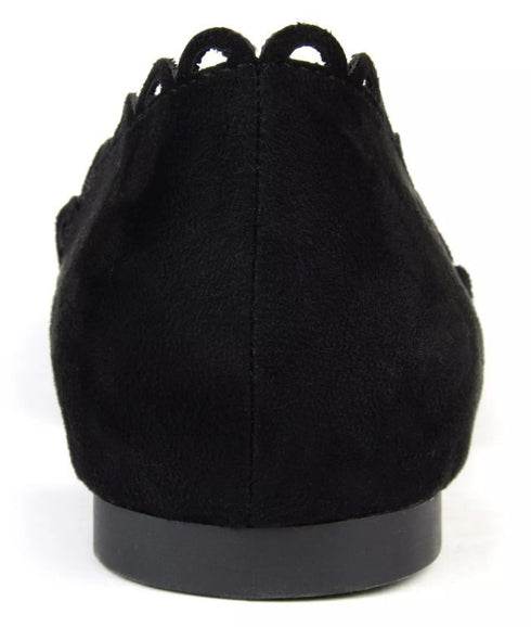 Journee Collection Women's Jezlin Scalloped Pointed Toe Flats Black 6W
