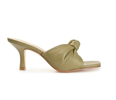 Journee Signature Womens Finlee Square Toe Knotted Slip On Sage 8.5M