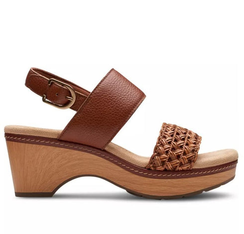 Clarks Seannah Step Woven Strap Solid Clog Tan Sandals Combi 6M