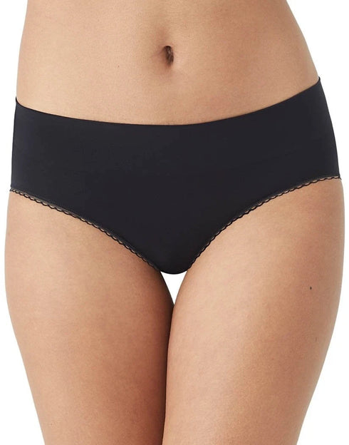 Wacoal L101242 Black Feeling Flexible Seamless Hipster Panty Size L